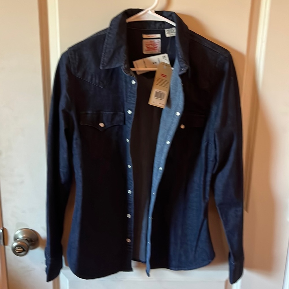 Brand new Levi’s button down shirt